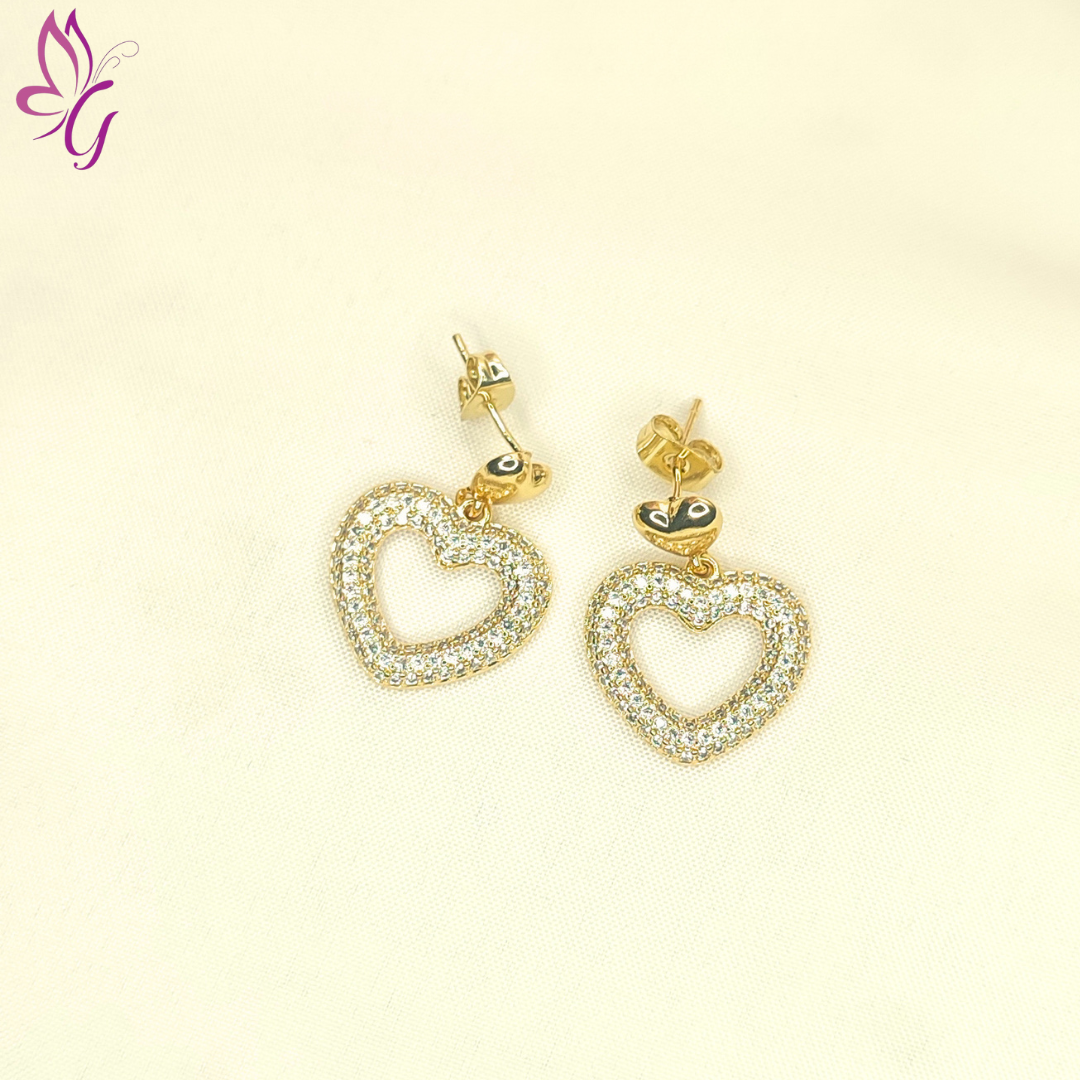 Aretes enchapados en oro de corazones dorados (GBR-EJEW-C008-01G)