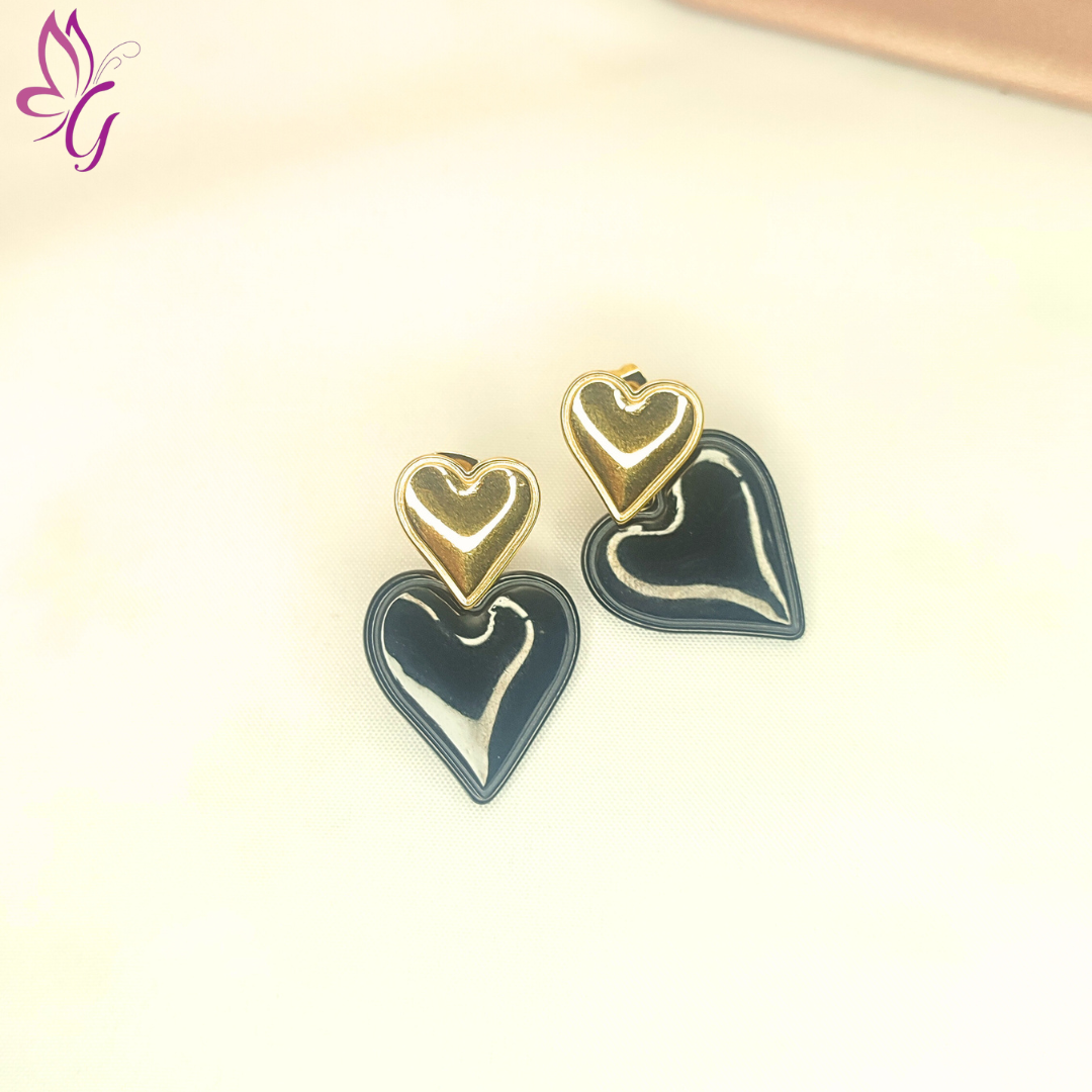 Aretes en acero inoxidable de corazones negros y dorados (GBR-EJEW-D076-01F-EB)