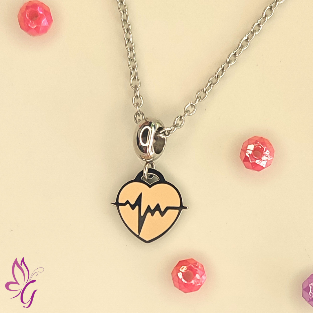 Collar y dije en acero inoxidable corazón crema latidos (GBR-STAS-I192-13P-CR)