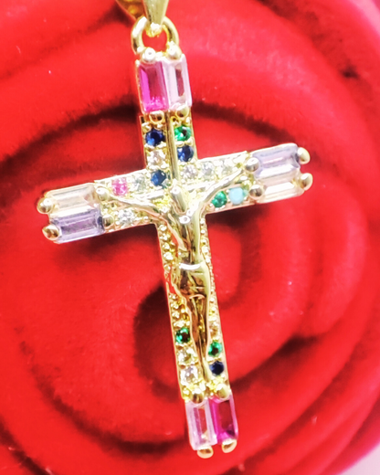 Collar de cruz de colores. GBR-ZIRC-C040-46G-01