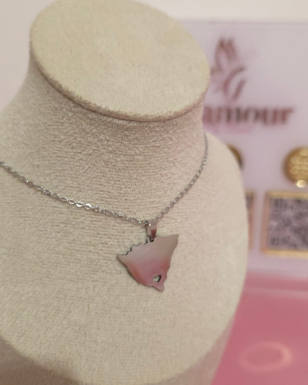 Collar Amor Patrio Plateado (GBR-NEC-MAP-PLA)