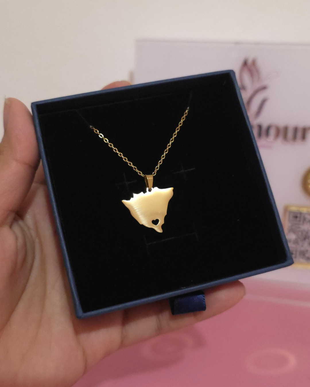 Collar Amor Patrio Dorado (GBR-NEC-HEA-DOR)