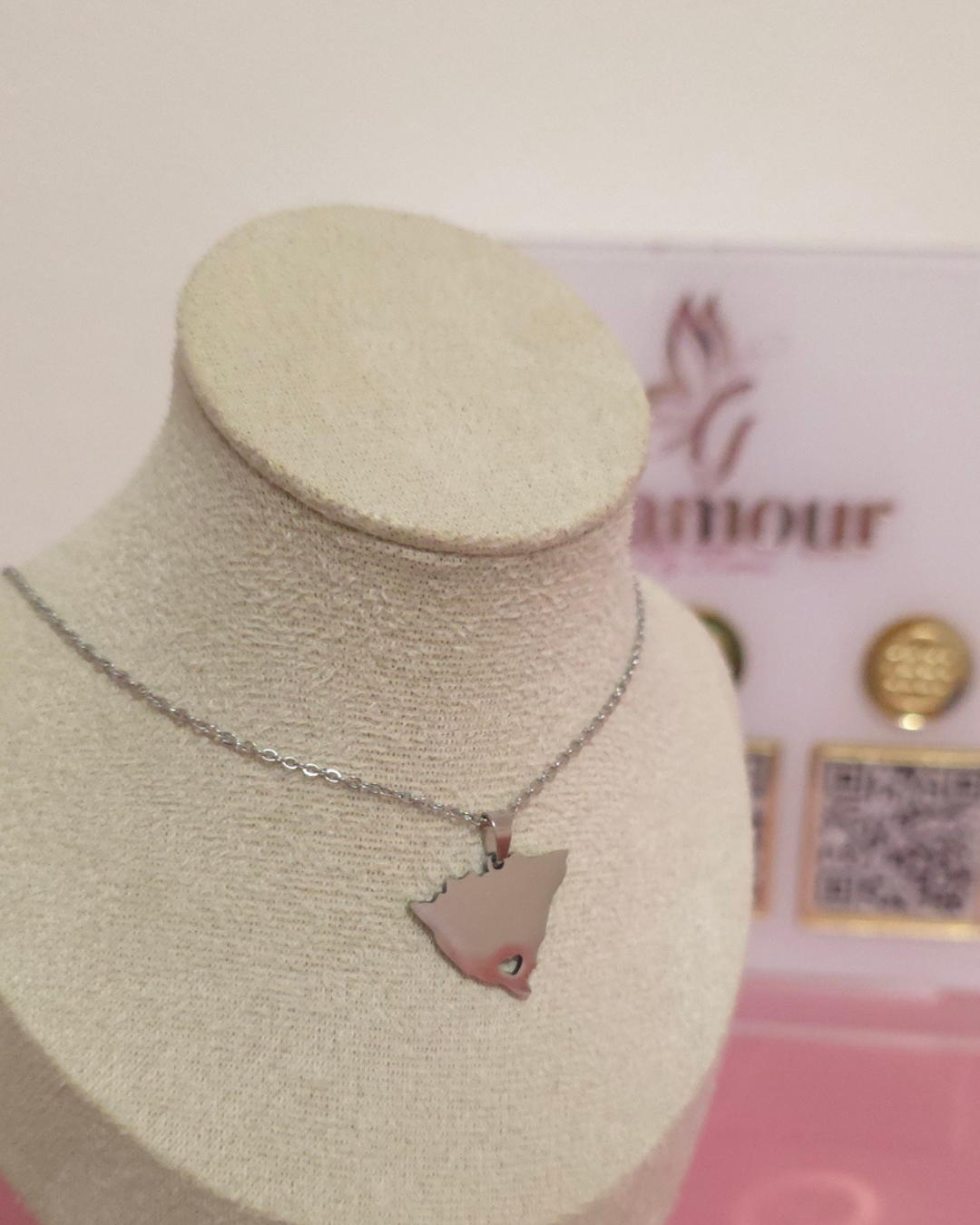 Collar Amor Patrio Plateado (GBR-NEC-MAP-PLA)