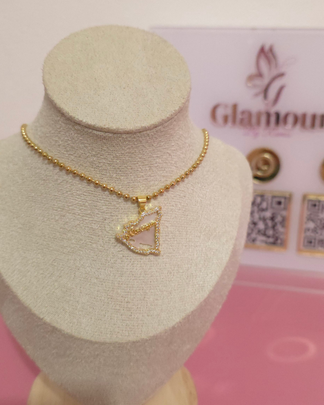 Collar Tierra de volcanes (GBR-NEC-SHE-GOL)
