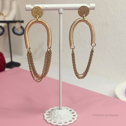 Aretes de tapón u invertida con cadenas (GBR-ALA-CAD-G)