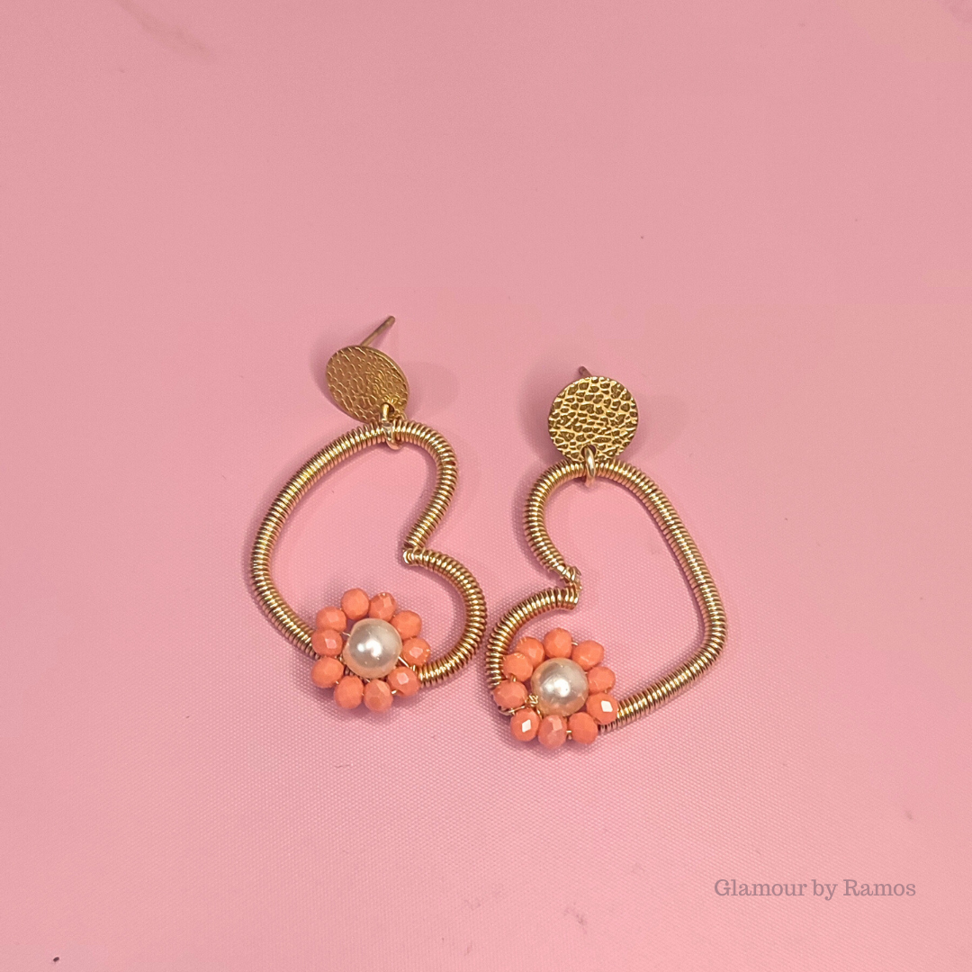 Aretes de botón de corazón con cristales y perlas (GBR-COR-A-003)