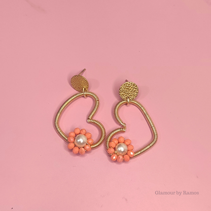 Aretes de botón de corazón con cristales y perlas (GBR-COR-A-003)