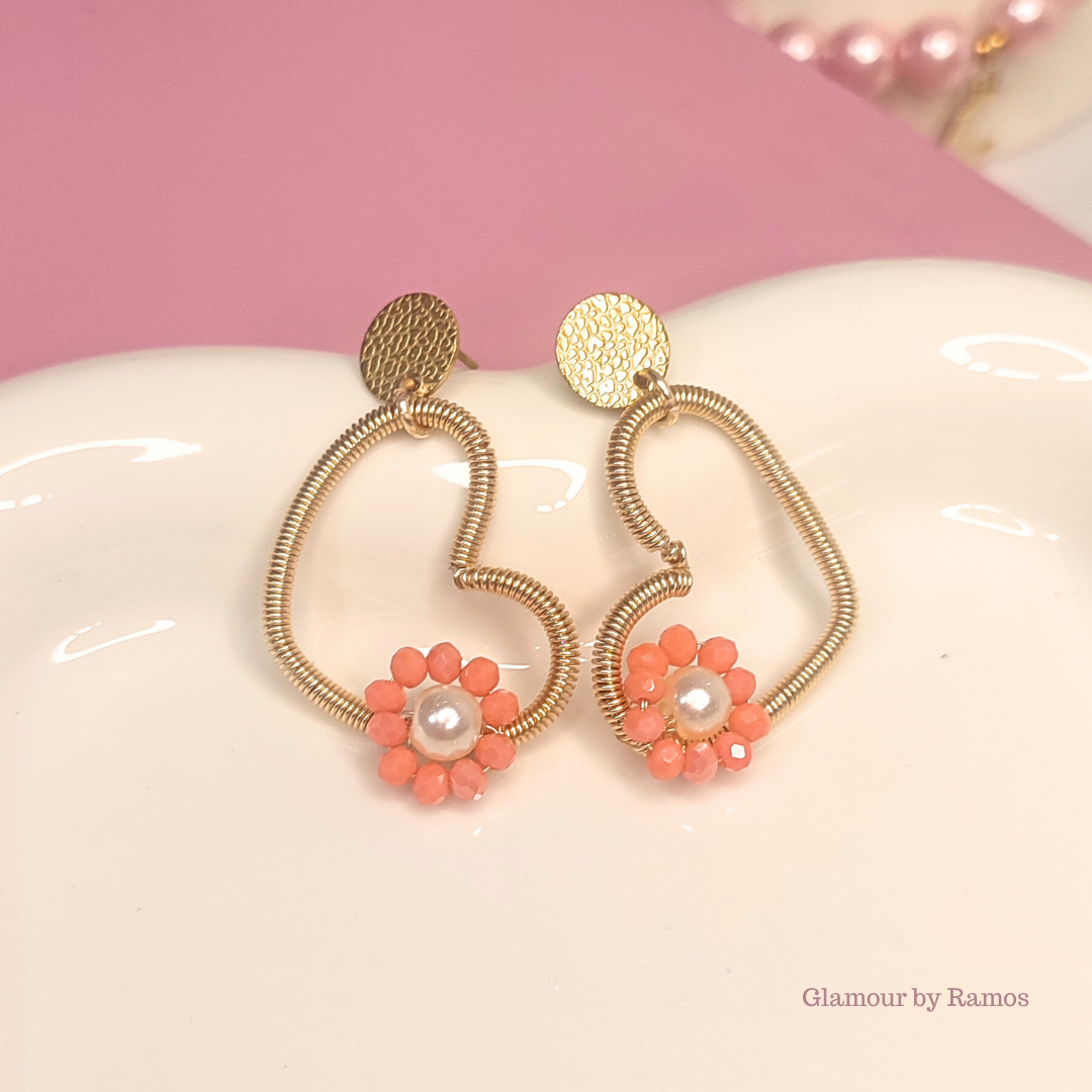Aretes de botón de corazón con cristales y perlas (GBR-COR-A-003)