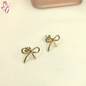 Aretes en acero inoxidable de lazo dorado (GBR-EJEW-H115-08G)