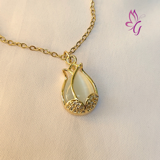 Collar de acero inoxidable con dije de tulipán grande (GBR-ZIRC-F133-04G)
