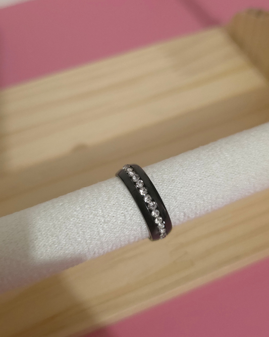Anillo en acero inoxidable, argolla negra con cristales imitación (GBR-RJEW-N043-11E)