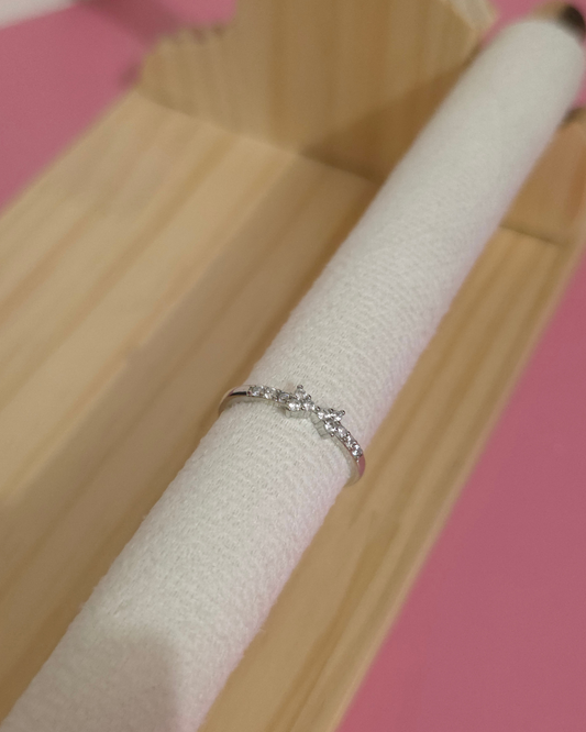 Anillo enchapado en oro minimalista, lazo plateado (GBR-RJEW-C056-06P)